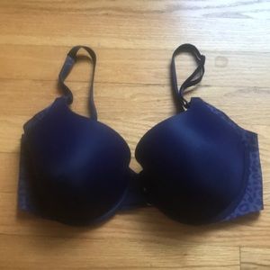 Dark blue bra, excellent condition, 34 D